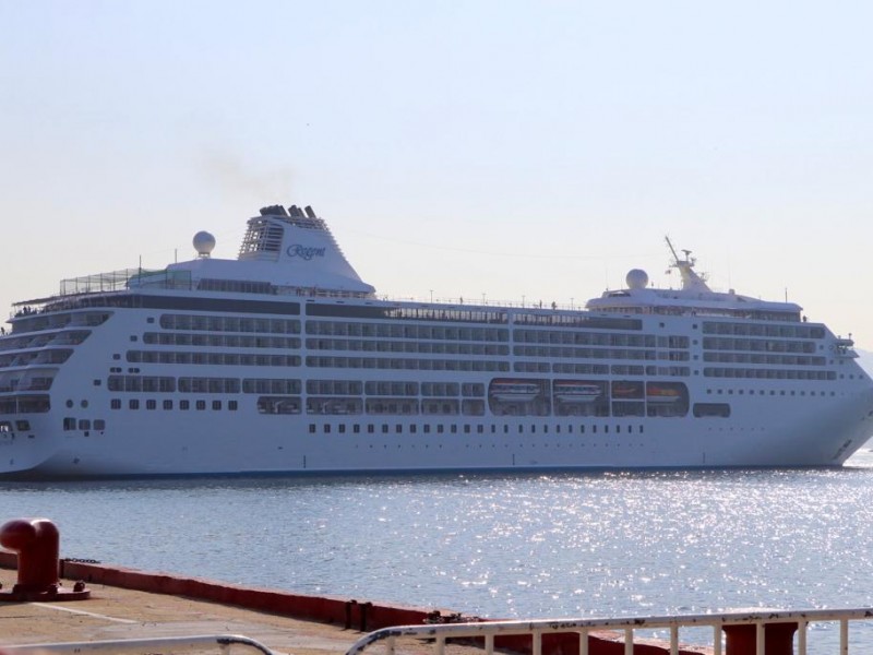 Crucero Seven Seas Mariner arribó al puerto de Acapulco