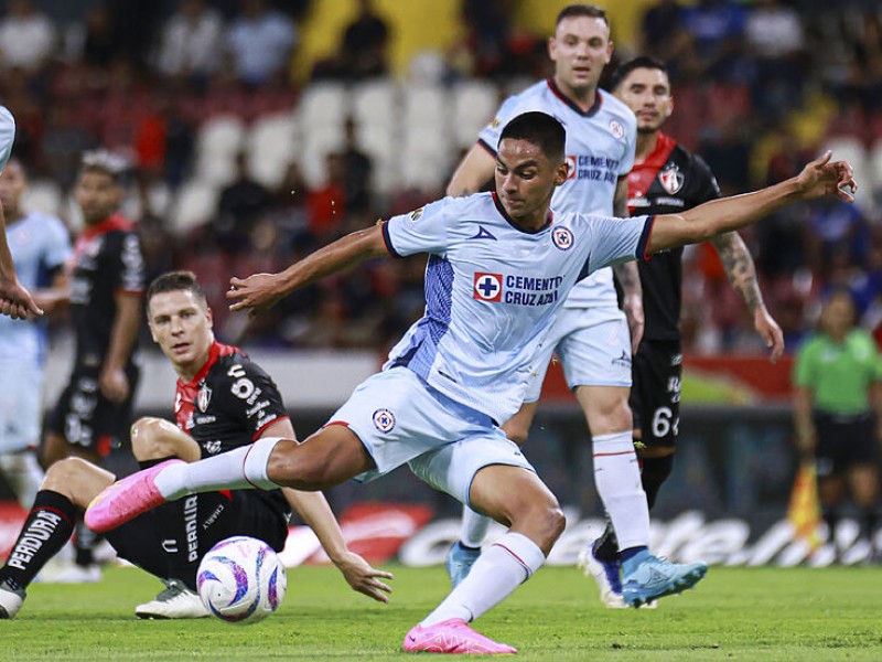 Cruz Azul busca primera victoria del torneo ante el Toluca