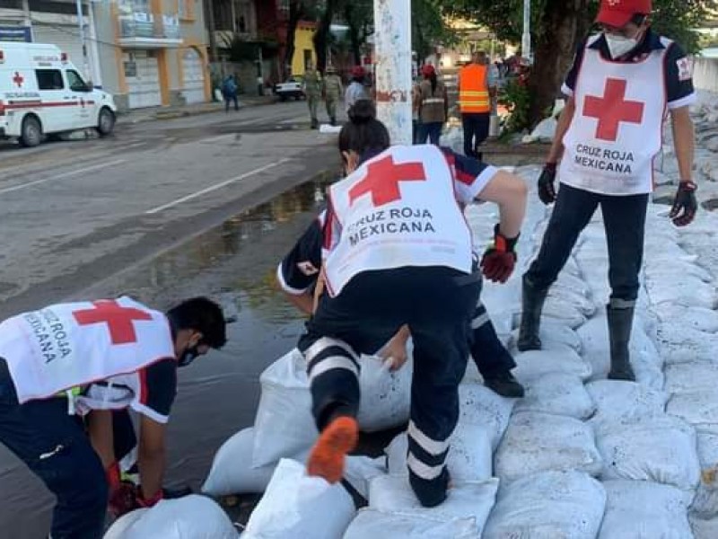 Cruz roja acopia ayuda humanitaria