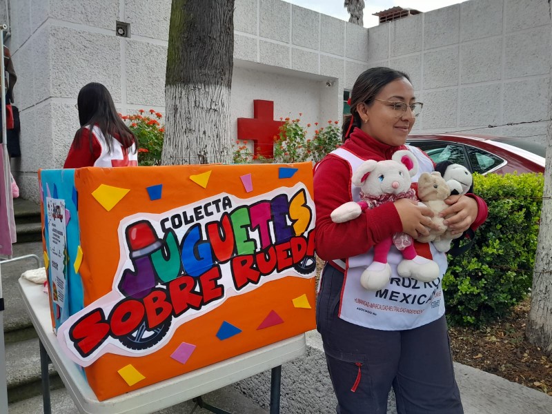 Cruz Roja comienza campañas,  de abrigo y juguetes