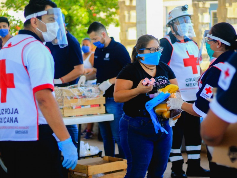 Cruz Roja continúa entregando kits a población vulnerable