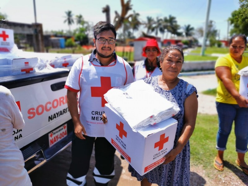 Cruz Roja entrega apoyos en Palmar de Cuautla