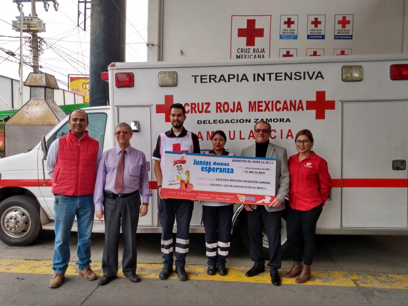 Cruz Roja recibe donativo de campaña de redondeo