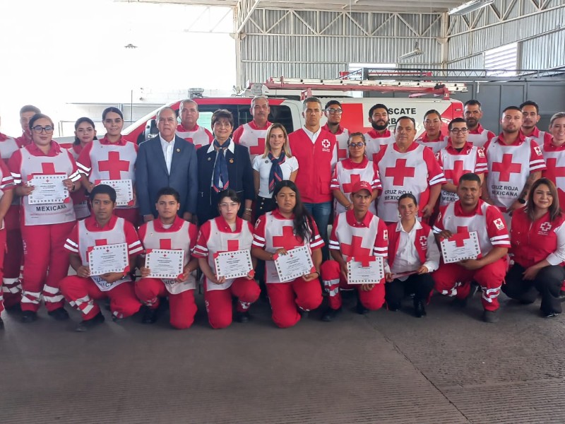 Cruz Roja reconoce a socorristas que auxiliaron a lesionados en explosión