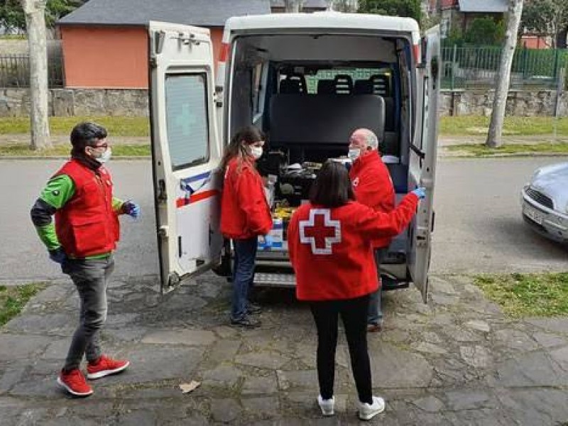 Cruz Roja se capacita en traslado de pacientes Covid-19