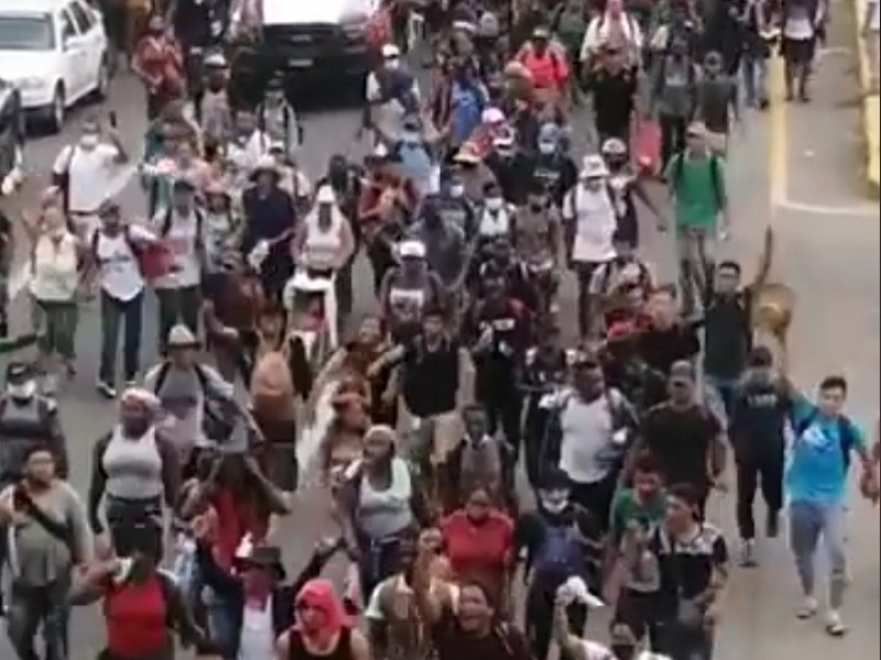 Cuarta caravana migrante llega al punto de revisión Huehuetán