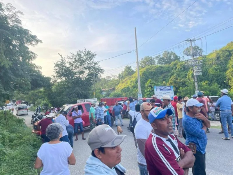 Cuatro bloqueos simultáneos en la costa, sin paso a la región