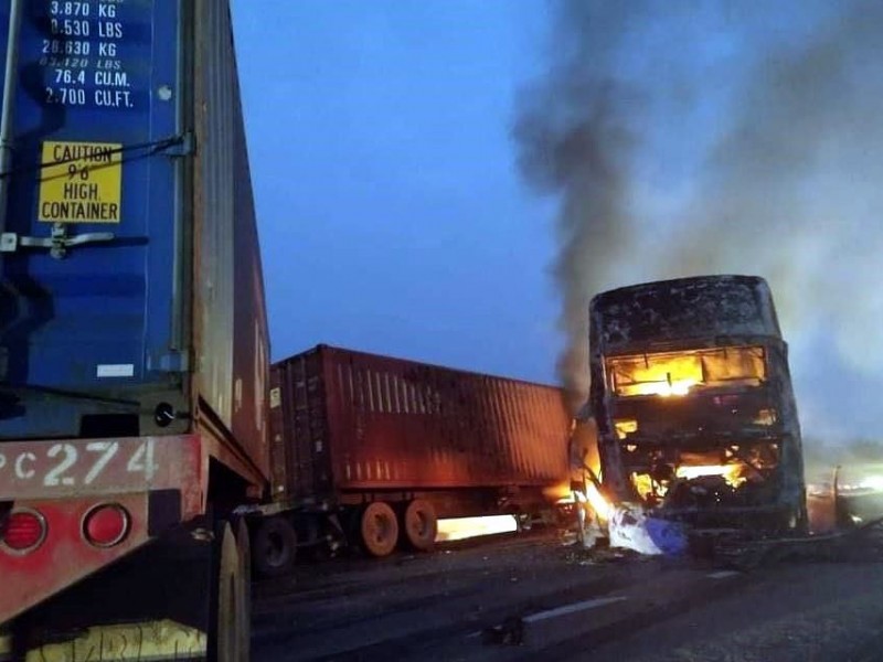 Cuatro calcinados accidente autobús Tamaulipas