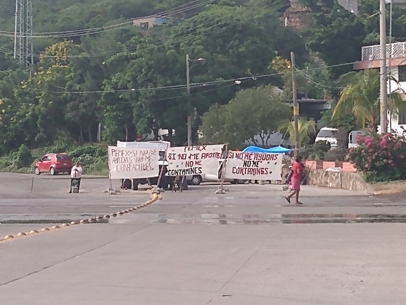 Cuatro días de bloqueo en terminal marítima