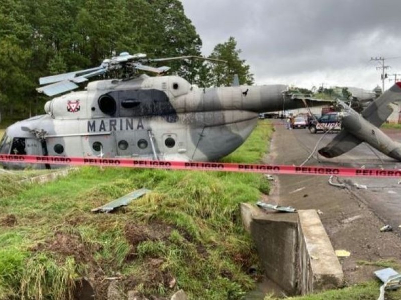 Cuatro lesionados en desplome del helicóptero de la Marina