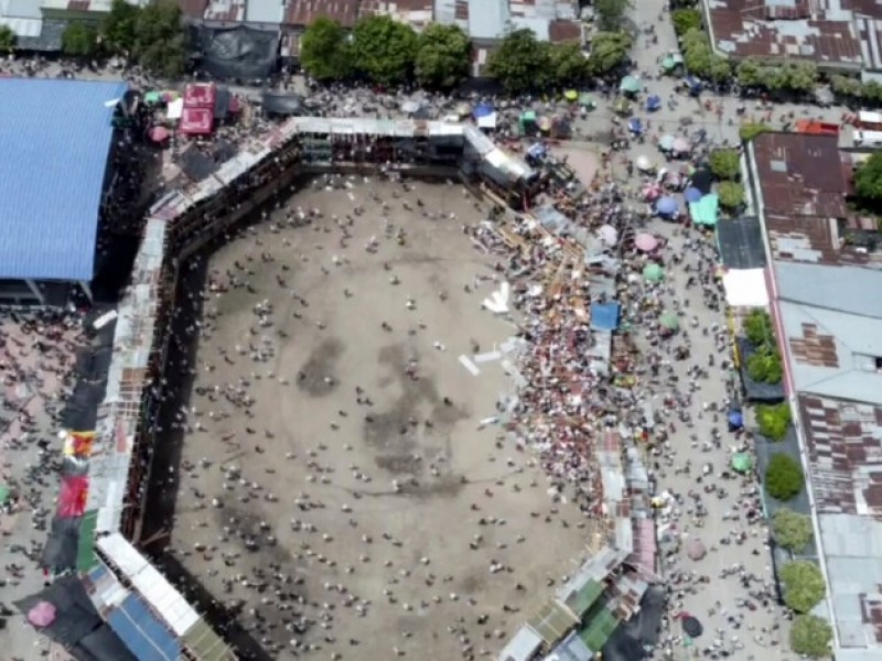 Cuatro muertos tras desplome de plaza de toros en Colombia