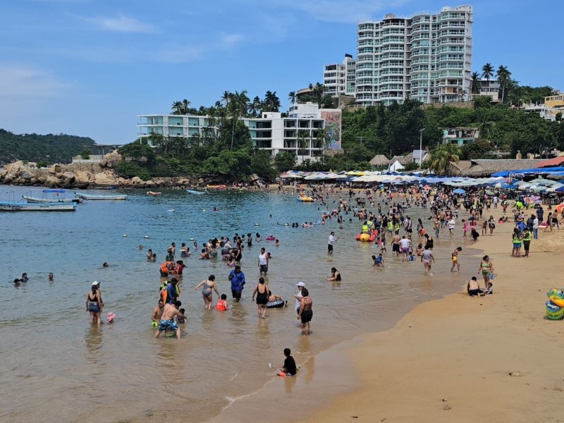 Cuatro playas de Acapulco no son aptas para bañistas; Cofepris
