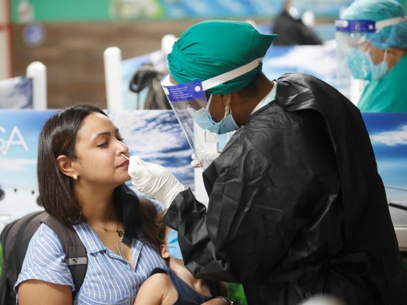 Cuba rompe récord de casos COVID por segundo día