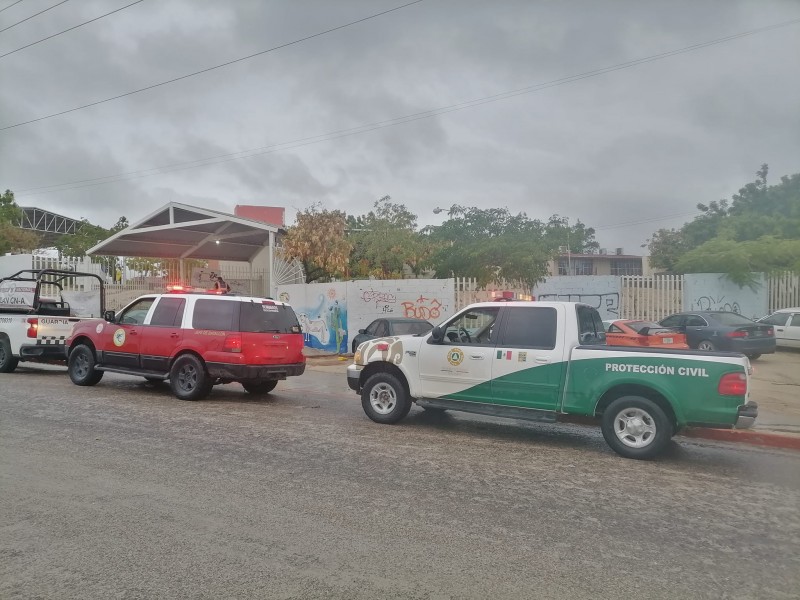 Cuerpo de bomberos trabaja en las emergencias y evacuaciones