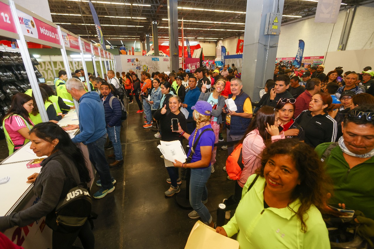 Atletas asisten a inauguracion de Expo 21K GDL
