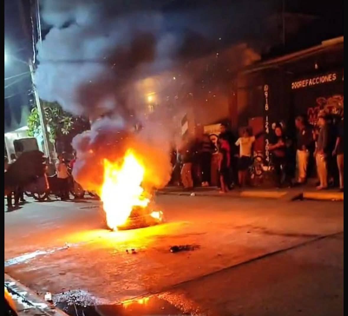Bloquean carretera costera para exigir justicia por la muerte de un ...
