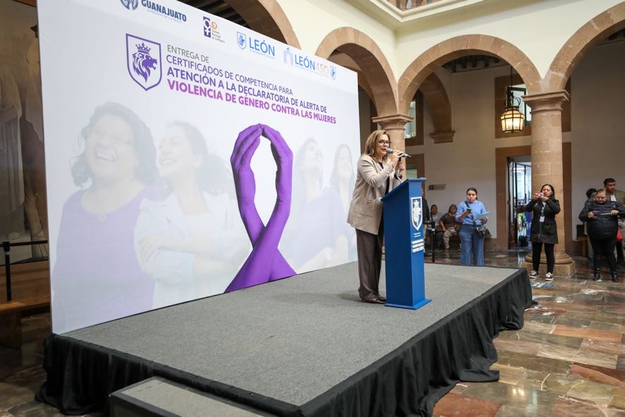 León refrenda su compromiso con la erradicación de la violencia contra ...