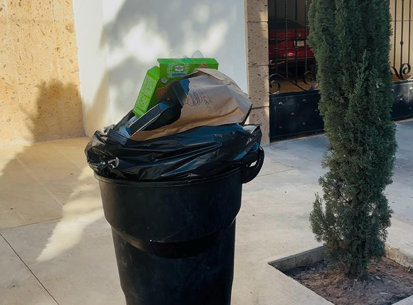 ¡No avisan! Ciudadanos denuncian acumulación de basura en calles y ...