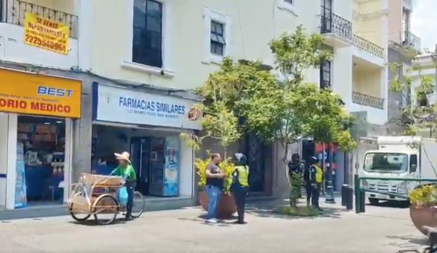 Realizan operativo para retirar comercio informal en el Centro ...