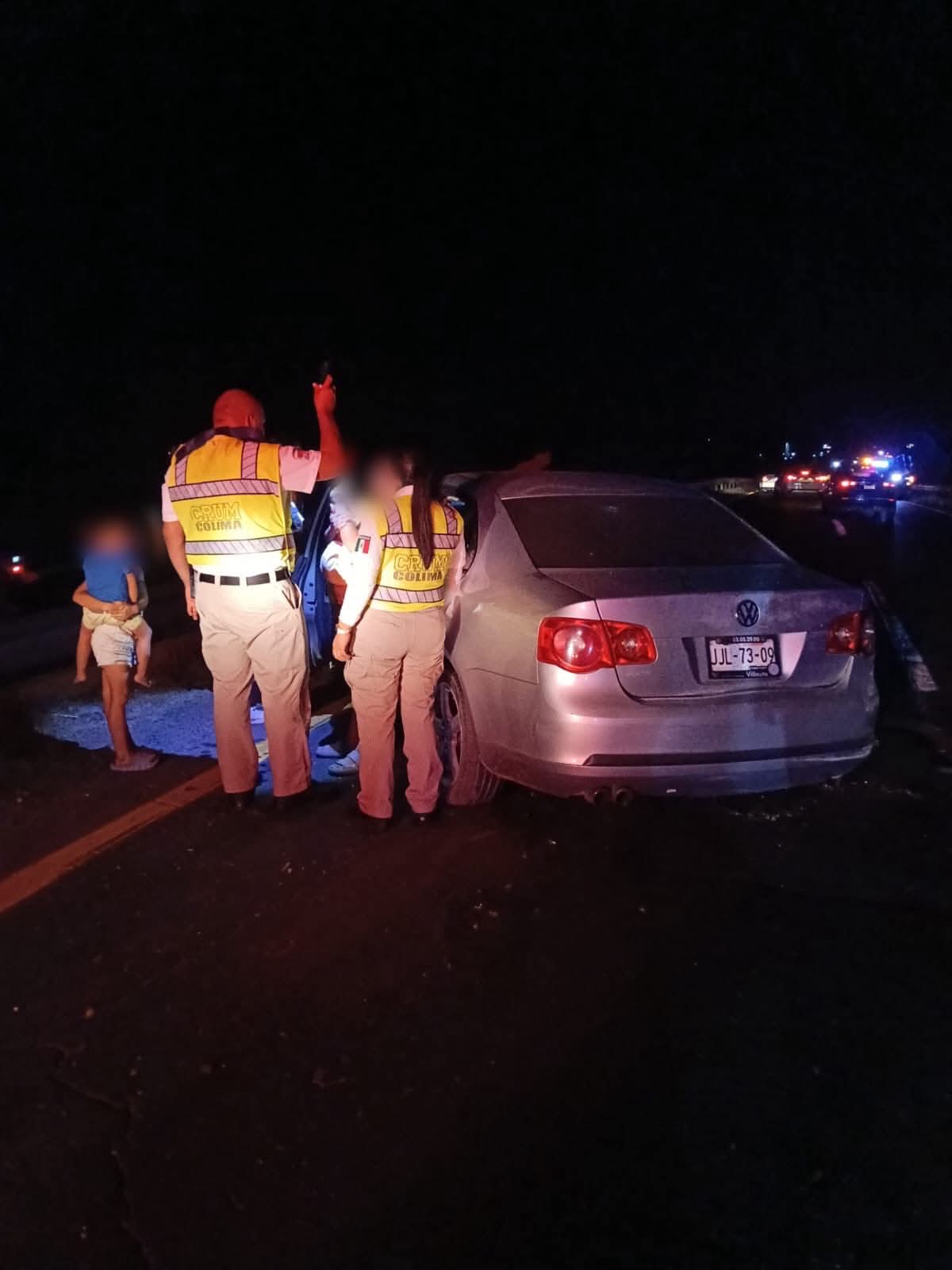 Tres menores y dos adultos lesionados en accidente vehicular | Meganoticias