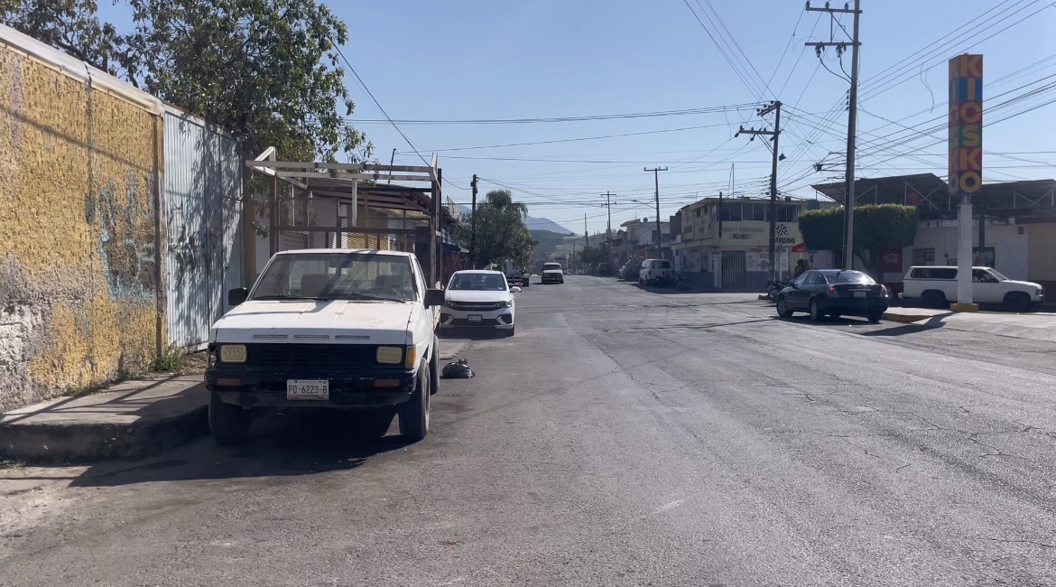 Viven entre malos olores vecinos de la colonia Magisterial en Tepic ...