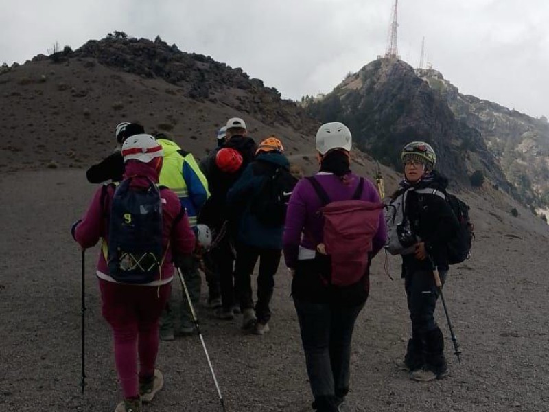 Cuerpos de emergencia ocupados con emergencias en el Nevado de Colima
