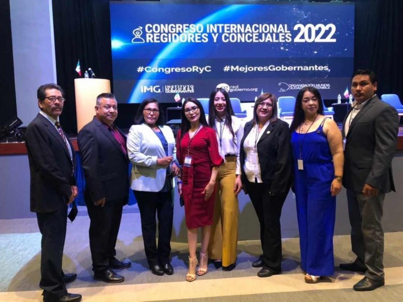 Cuestionan la asistencia de 8 regidores a congreso a Cancún
