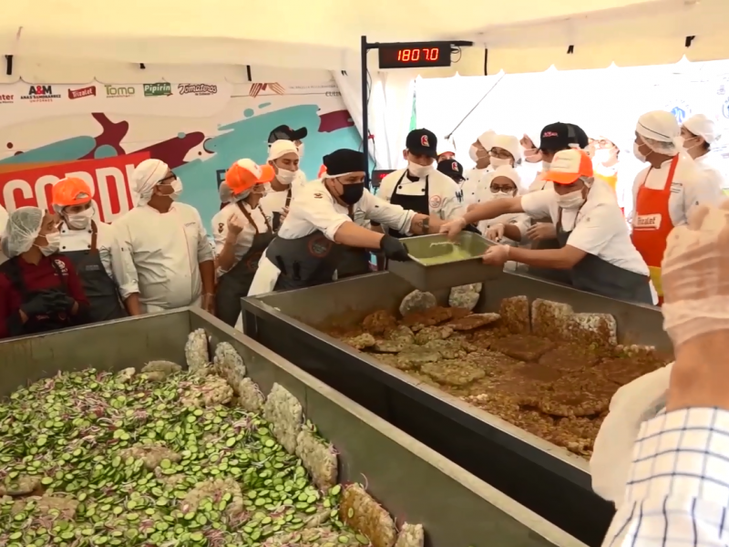 Culiacán vuelve a romper record Guinness en Aguachile más grande