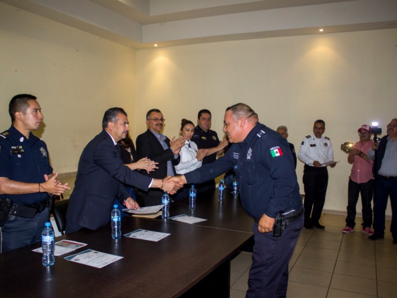 Culminan curso de proximidad elementos de Seguridad