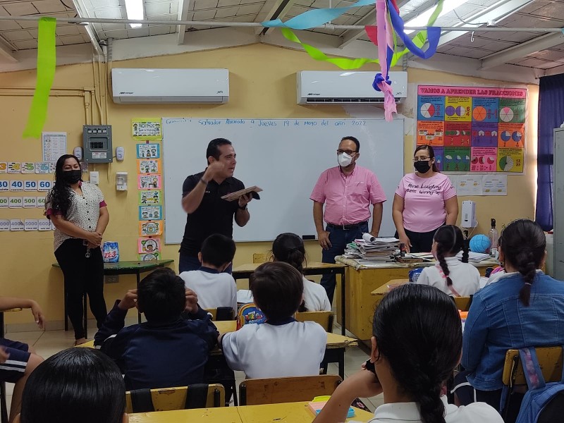 Cultura en Salvador Alvarado incentivando a la lectura