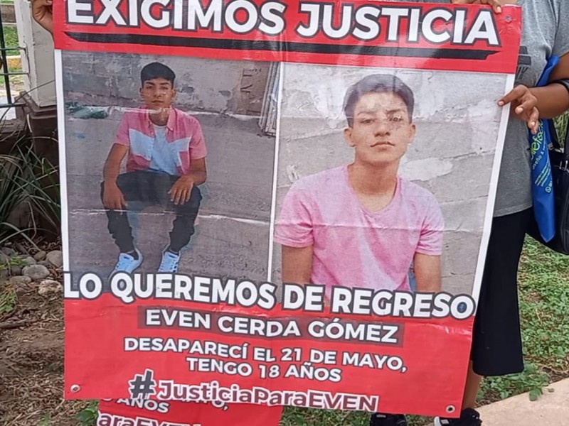 Cumple Even tres meses desaparecido tras ser detenido por policías