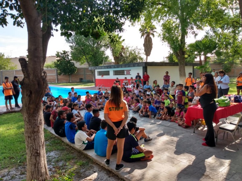 Cursos de verano promueven el deporte en niños