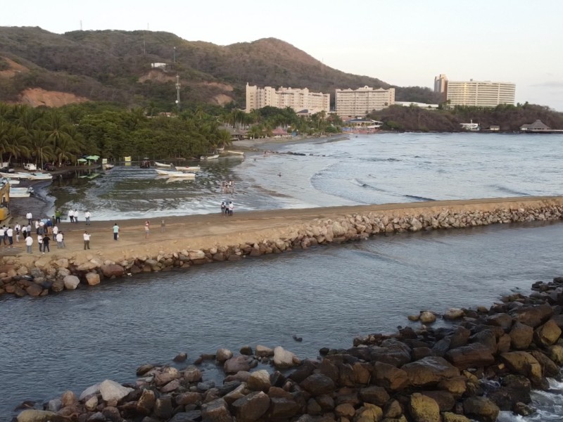 Dan banderazo de arranque a construcción del muelle Playa Linda