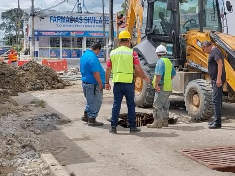 Vecinos atentos a obras en Infonavit CANACO