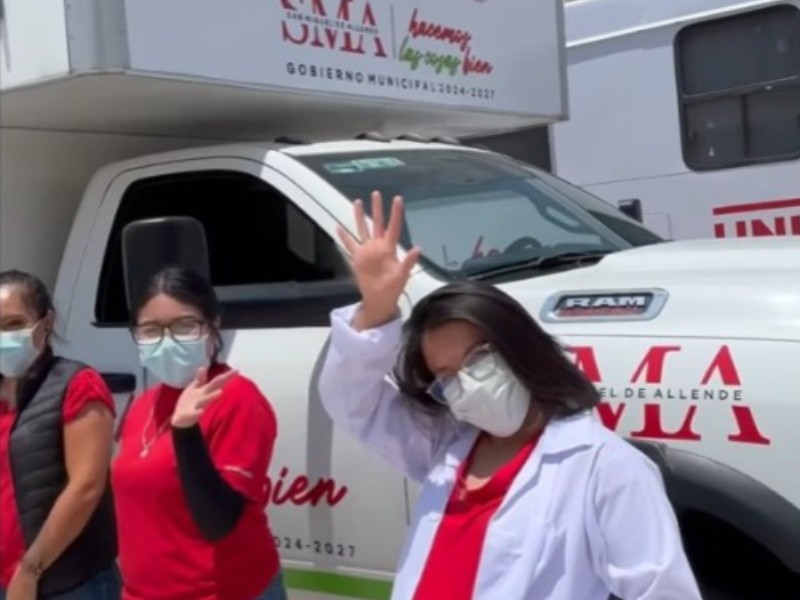 Dan consulta médica y medicamentos gratuitos en caravanas en SMA