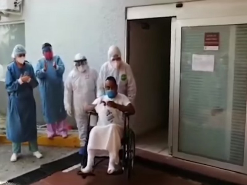 Dan de alta a dos pacientes COVID en Coatzacoalcos