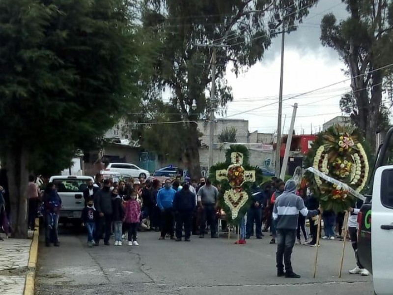 Dan el último adiós a policía caída en Chapultepec