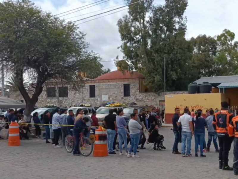 Dan el último adiós a víctimas del trenazo en Atongo