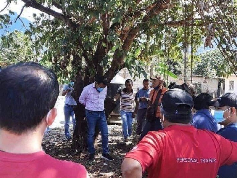 Dan escarmiento a alcalde en Chiapas al entregar obra inconclusa