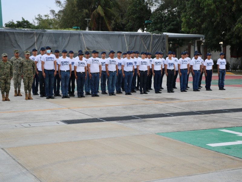 Dan la bienvenida a conscriptos del SMN en la Marina