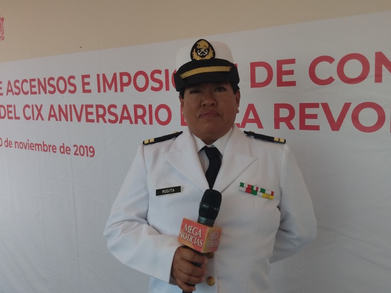 Dan reconocimiento en CIX aniversario de Revolución Mexicana