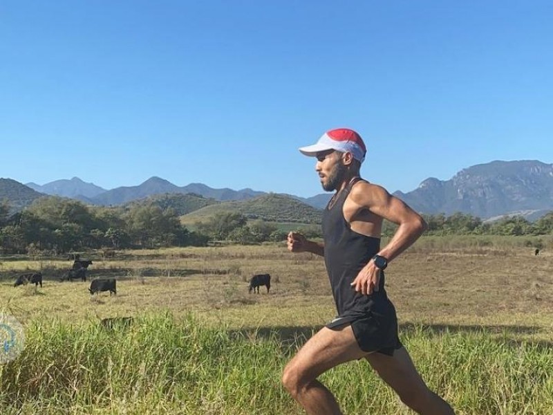 Daniel Ortiz listo para Maratón de Valencia, España.