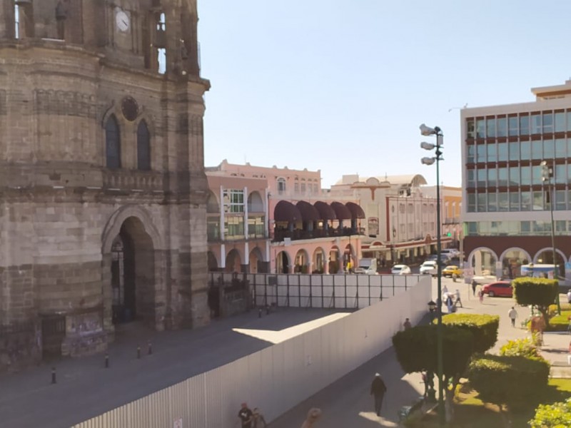Daño en las torres de catedral mantendrán Av. México cerrada