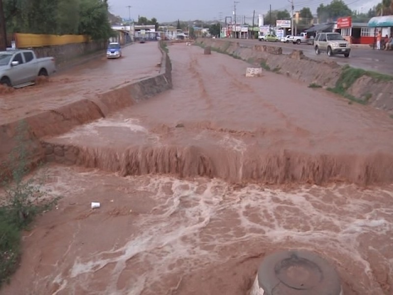 Daños considerables dejan lluvias en Nogales...