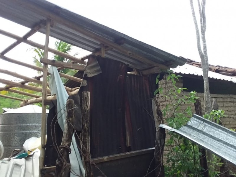 Daños en viviendas, árboles caídos, derrumbes, principales daños de Enrique