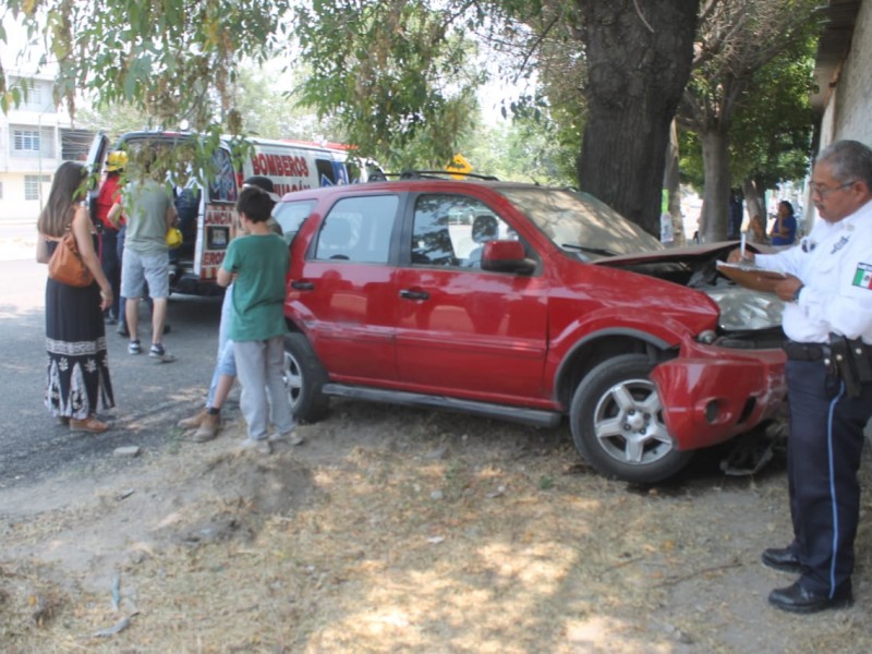 Daños materiales dejó choque aparatoso