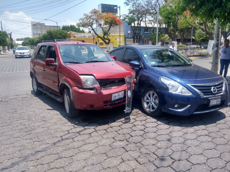 Daños materiales en choque de Héroes de Independencia