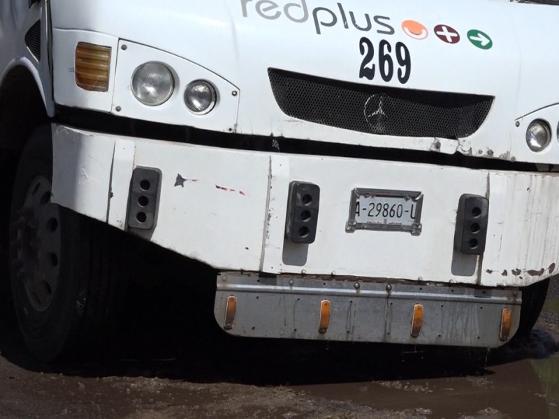 Daños por baches incrementan gastos al transporte público