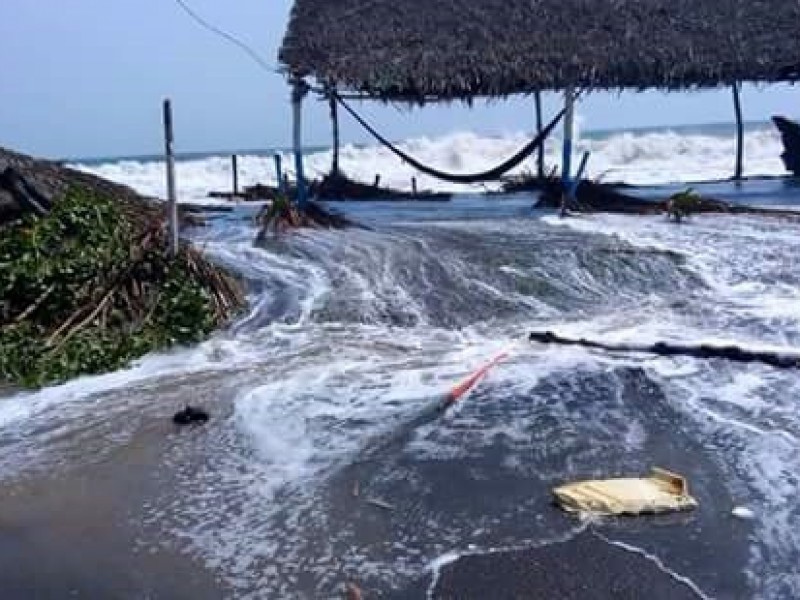 Daños y un deceso deja mal tiempo en playas chiapanecas