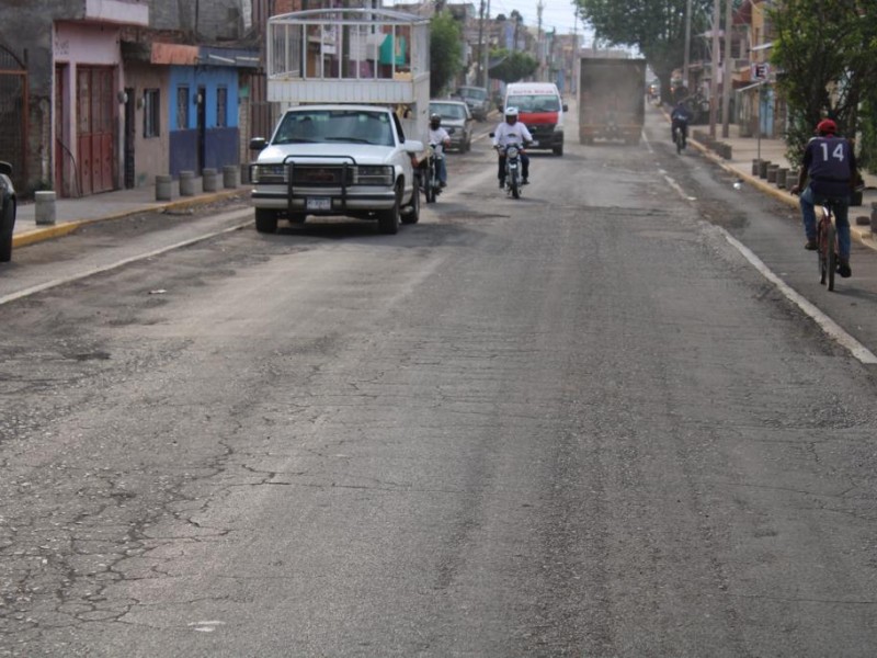 Darán solución a mal estado de avenida Juárez en Zamora